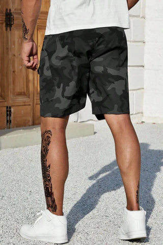 Extended Sizes Men Camo Print Flap Pocket Side Bermuda Shorts