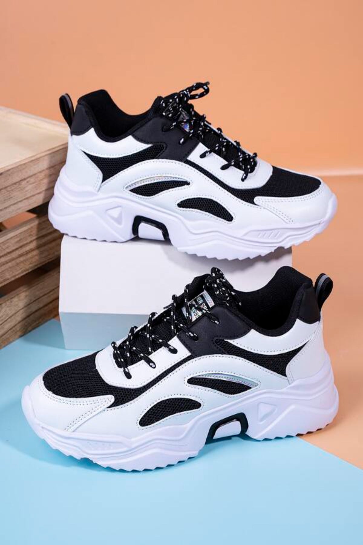 Sporty Sneakers For Men, Letter Graphic Lace-up Front Chunky Sneakers